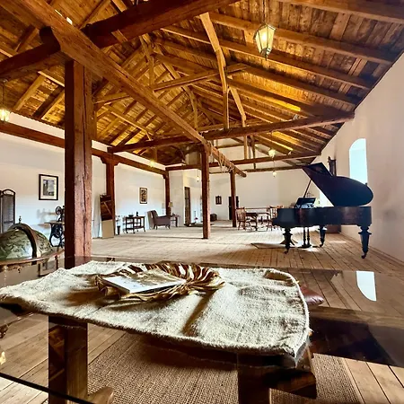 Malom Loft شقة *